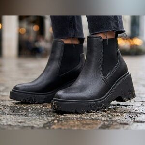 Naturalizer Black Chelsea Platform Ankle Boots